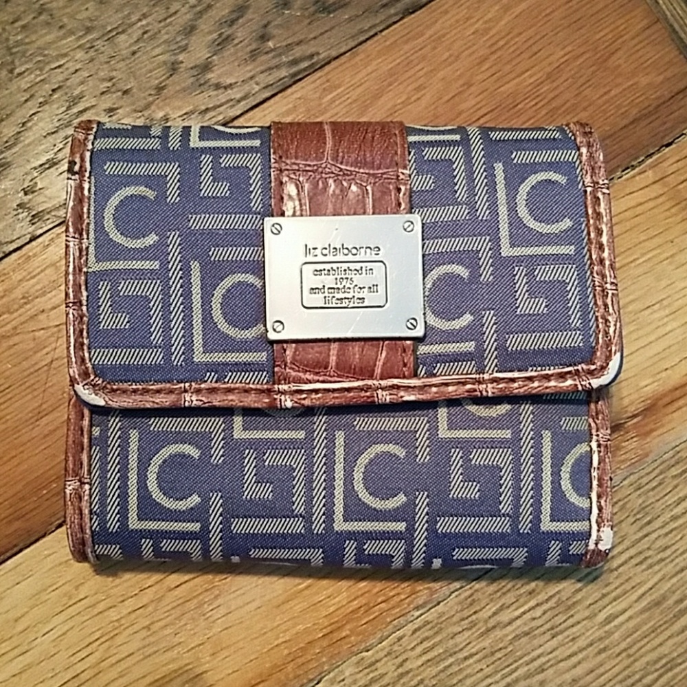 Liz clairborne quad-fold wallet